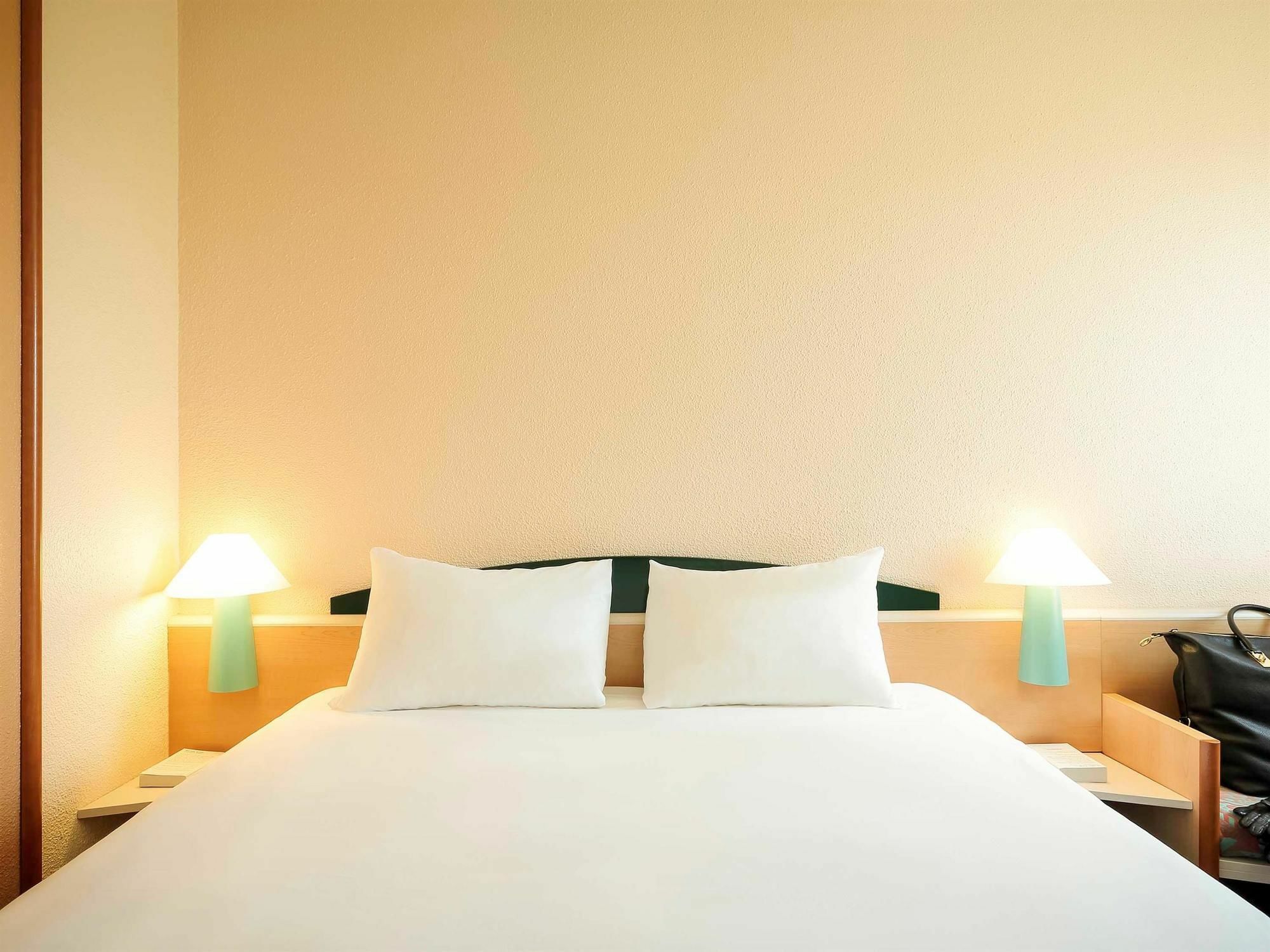 Hotel Ibis נרבון מראה חיצוני תמונה